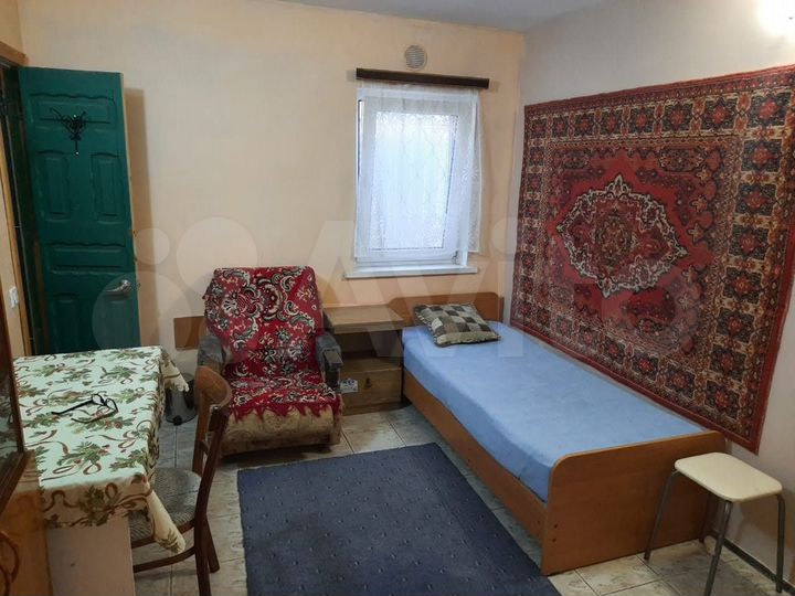 Комната 15 м² в 3-к., 1/1 эт.