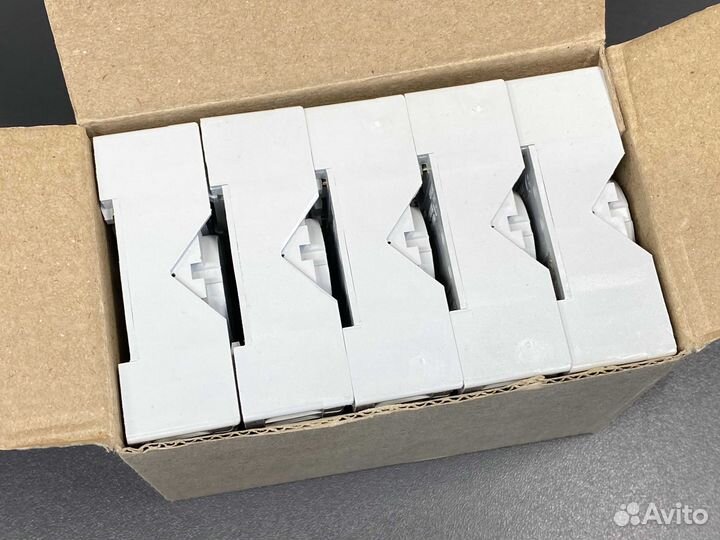 Relpol PZ11-01 592001 цоколь, новый, 260 шт