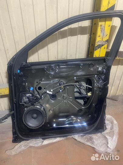 Дверь передняя задняя правая Audi Q3 F3 Sportback