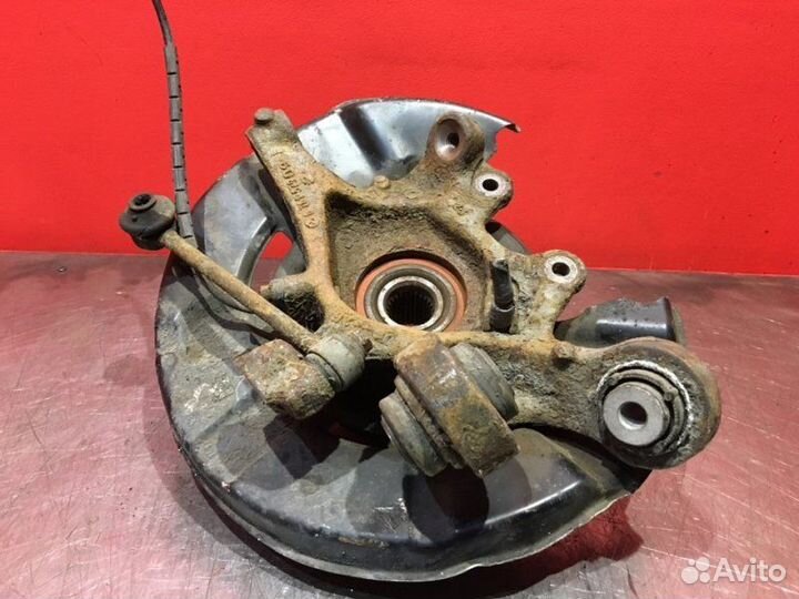 Кулак задний левый Bmw 3 E90 N46B20B 2008