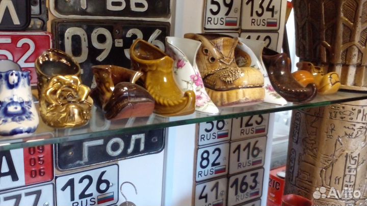 Продавец сувениров