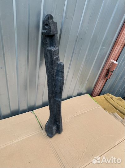 Наполнитель левого крыла Toyota Camry 40