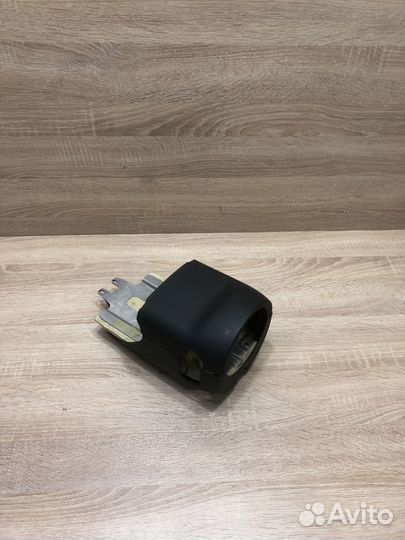 Кожух рулевой колонки Audi A8 D3