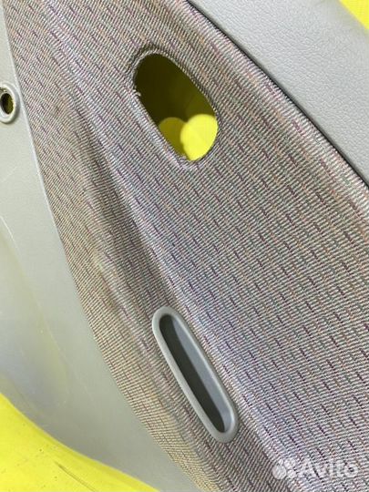 Обшивка двери задняя правая Kia Rio седан A5D 2001