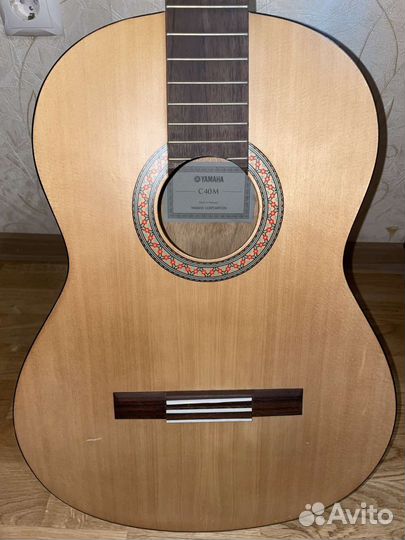 Классическая гитара yamaha c40m