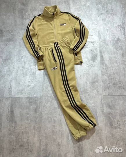 Теплый спортивный костюм adidas