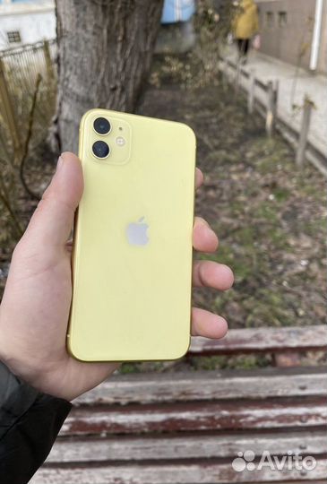 Телефон iPhone 11 64 gb