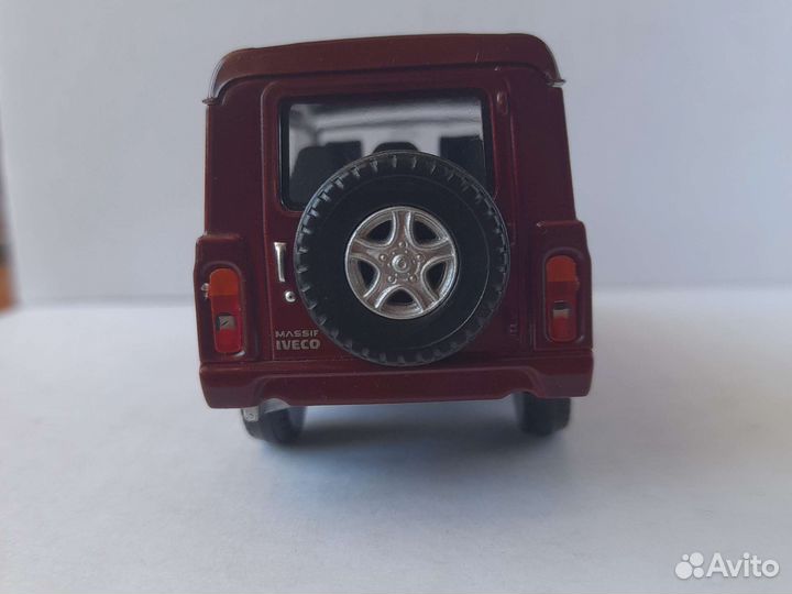 Iveco massif 1:43 mondo motors