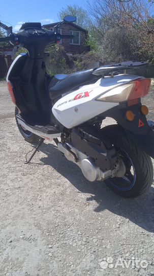 Скутер Рейсер GX-150