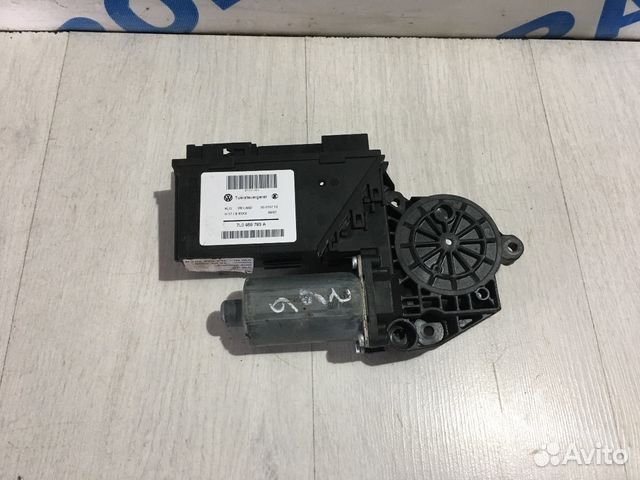 Моторчик стеклоподъёмника передний volkswagen toua