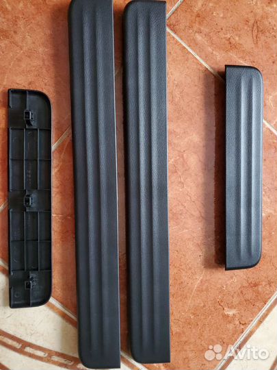 Накладки на пороги внутренние Nissan Patrol Y62