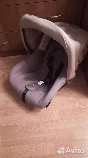 Автомобильное кресло от 0