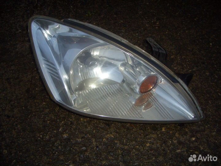 Фара правая Митсубиси Ланцер 9 с03
