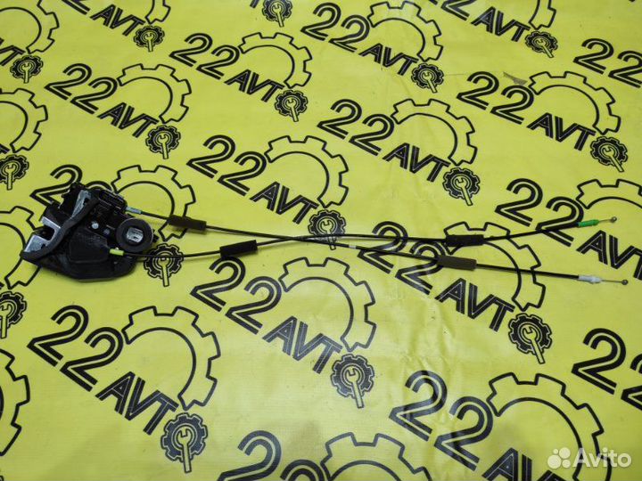 Замок двери задний правый Toyota Camry ACV40