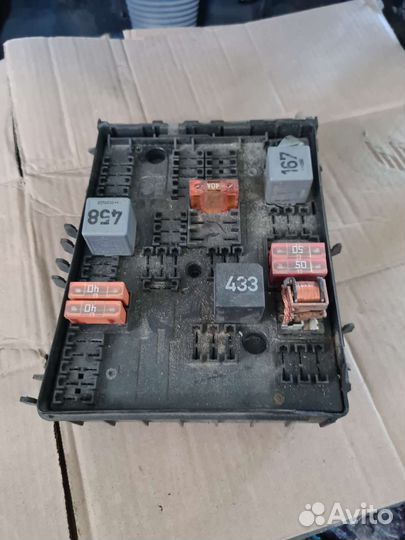 Блок предохранителей Volkswagen Touran 1.6