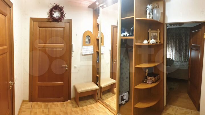 2-к. квартира, 57 м², 2/5 эт.