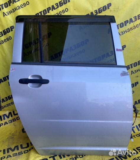 Задняя правая дверь Toyota Probox