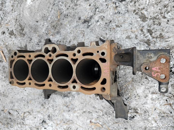 Блок цилиндров toyota carina AT211, 5AFE