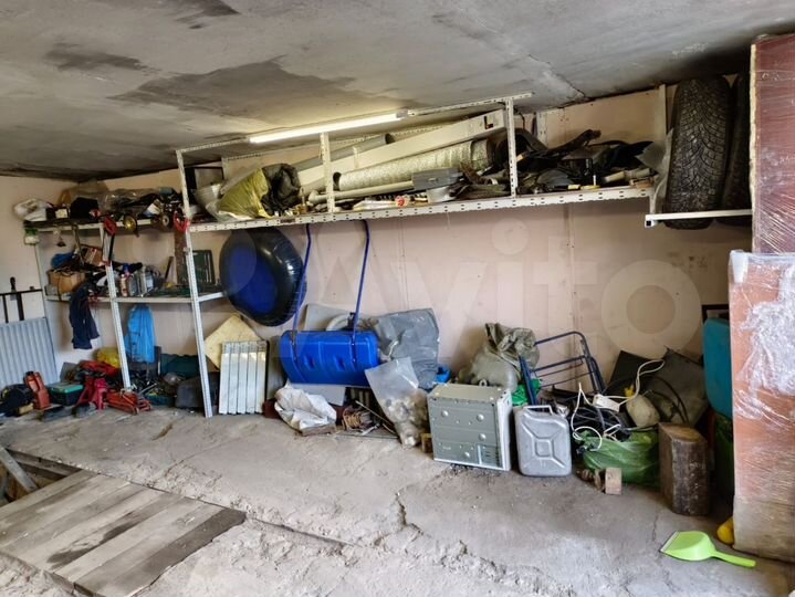 Гараж, > 30 м²