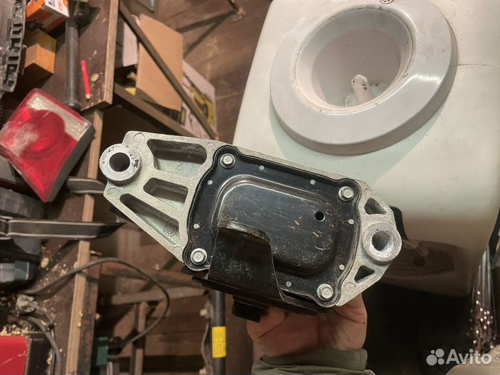 Опора двигателя hyundai tucson 3