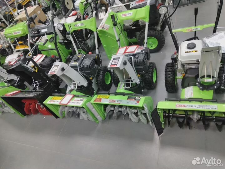 Снегоуборщик бензиновый 7 л.с