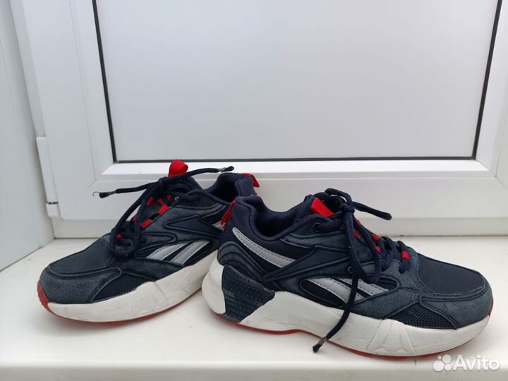 Кроссовки reebok 37