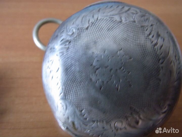 Серебряный корпус часов Тобиас