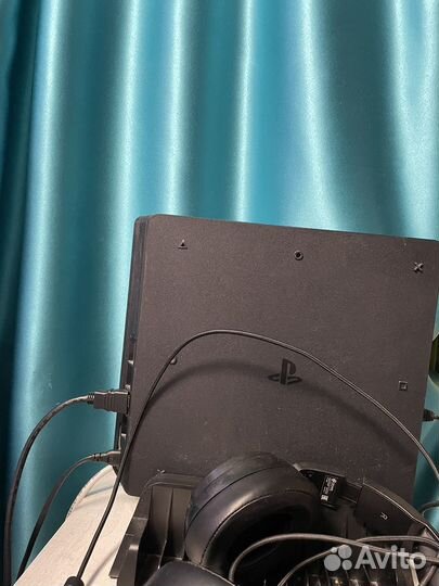 Игровая приставка ps4 slim 1 Tb