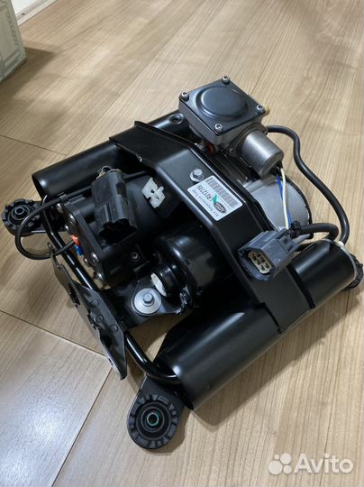 Компрессор пневмоподвески Range Rover L322