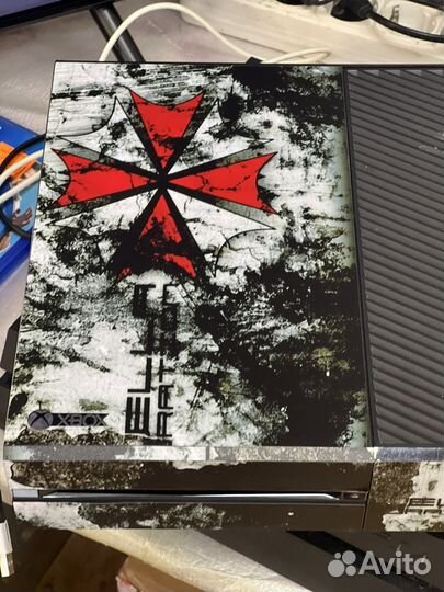 Xbox One 2 геймпада+8 дисков