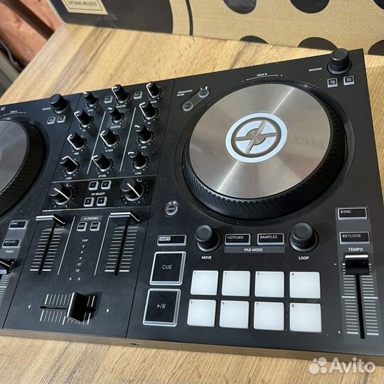 Native Instruments Traktor Kontrol S2 MK3