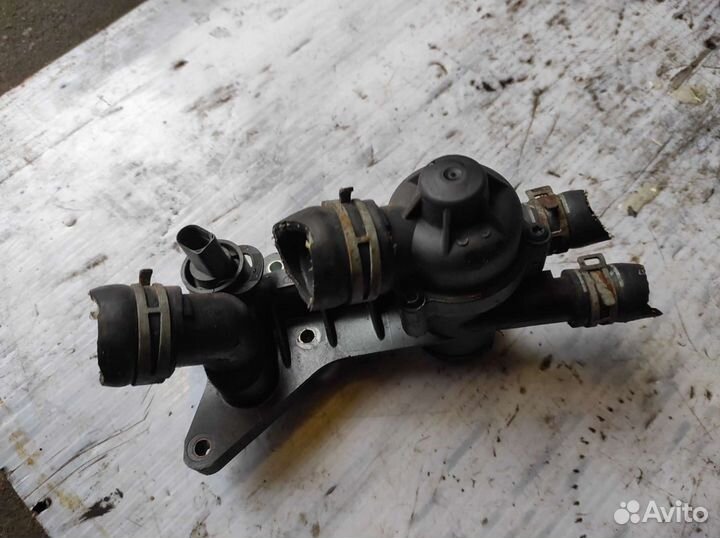 Термостат Skoda Fabia VW Polo 1,2 бензин