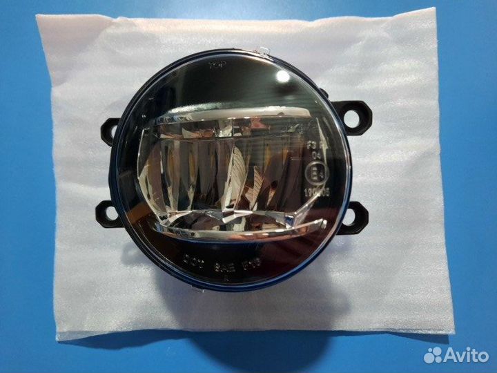 Птф диодная передний правый Toyota Camry V70/V75