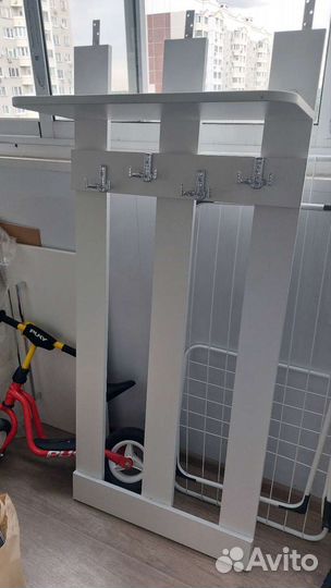 Вешалка в прихожую