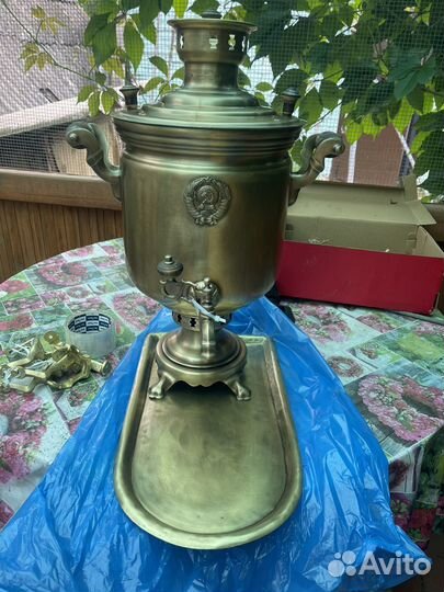 Самовар в патине, герб, поднос