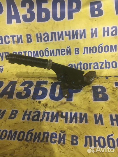 Рычаг стояночного тормоза Kia Rio