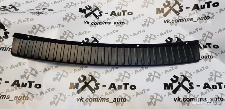 Защитная накладка на задний Бампер Гранта