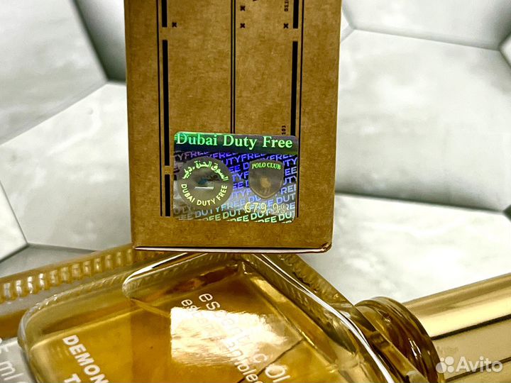 Escentric 01 Escentric Molecules