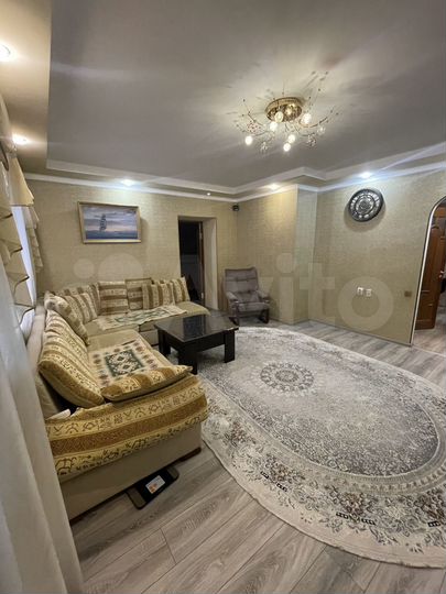 4-к. квартира, 104 м², 4/10 эт.