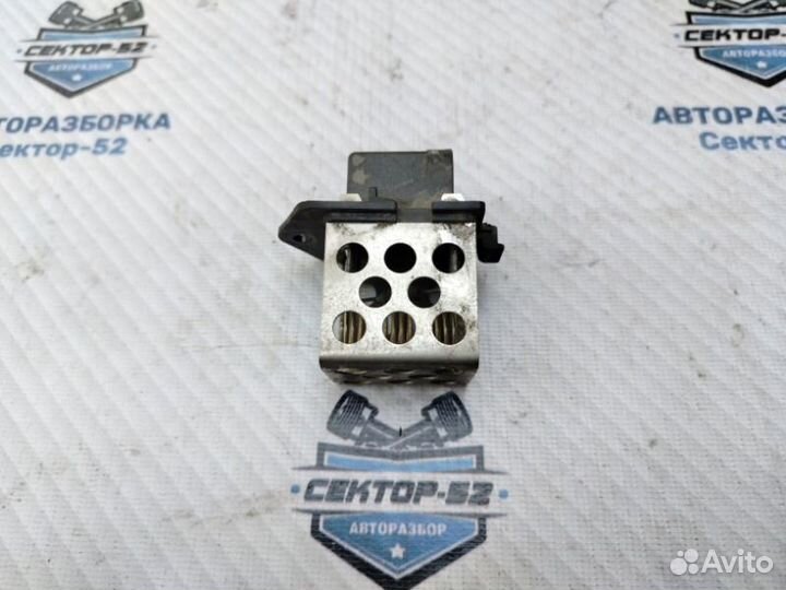 Резистор вентилятора охлаждения Nissan Qashqai J10