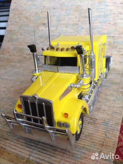 Автомодели СССР 1/43 Саратов cararama конверсия