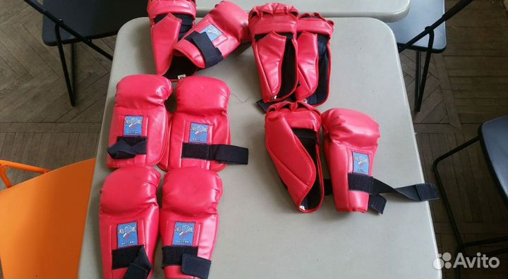 Макивары и перчатки боксёрские