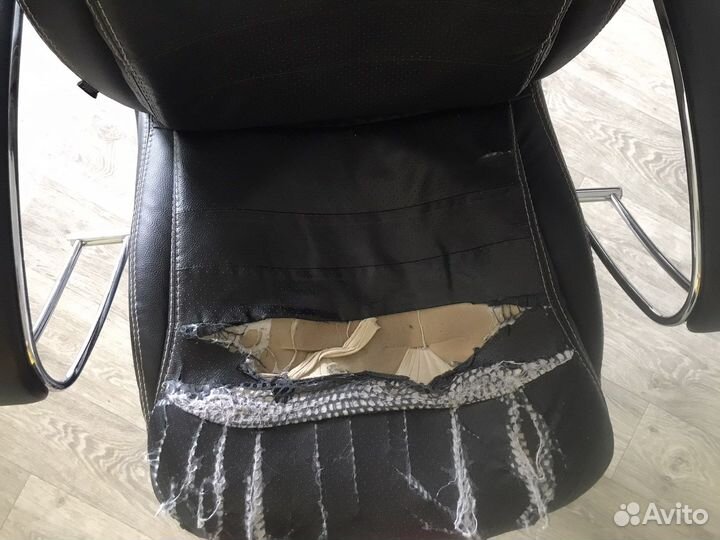 Офисное кресло