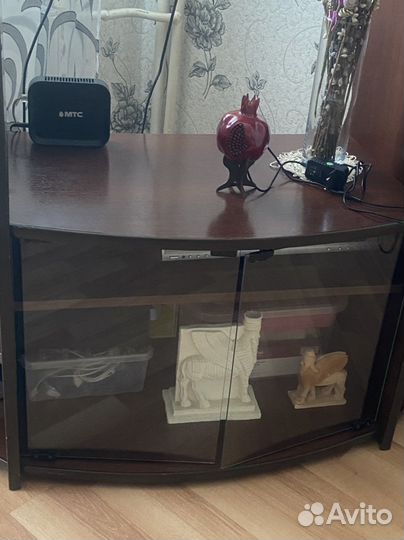 Тумбочка под телевизор