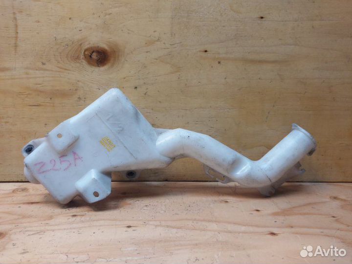 Бачок стеклоомывателя Mitsubishi Colt Z25A 4G15