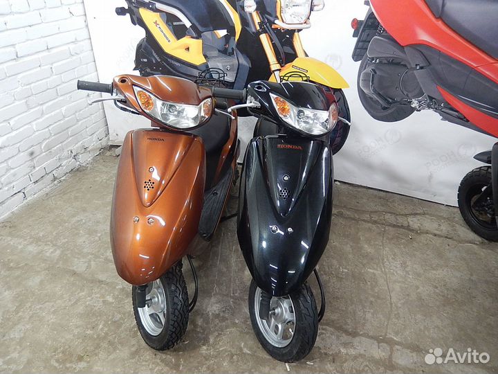 Скутер Honda Dio AF68 с New контейнера