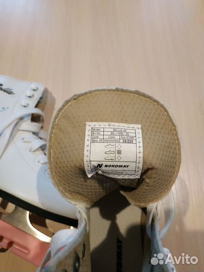 Коньки фигурные для девочки