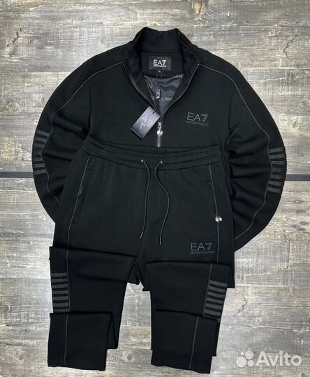 Спортивный костюм ea7