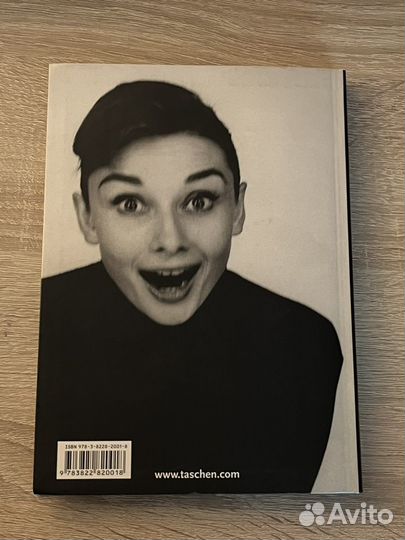 Книга Одри Хепберн, Movie Icons A.Hepburn