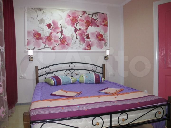 Комната 18 м² в 6-к., 1/1 эт.